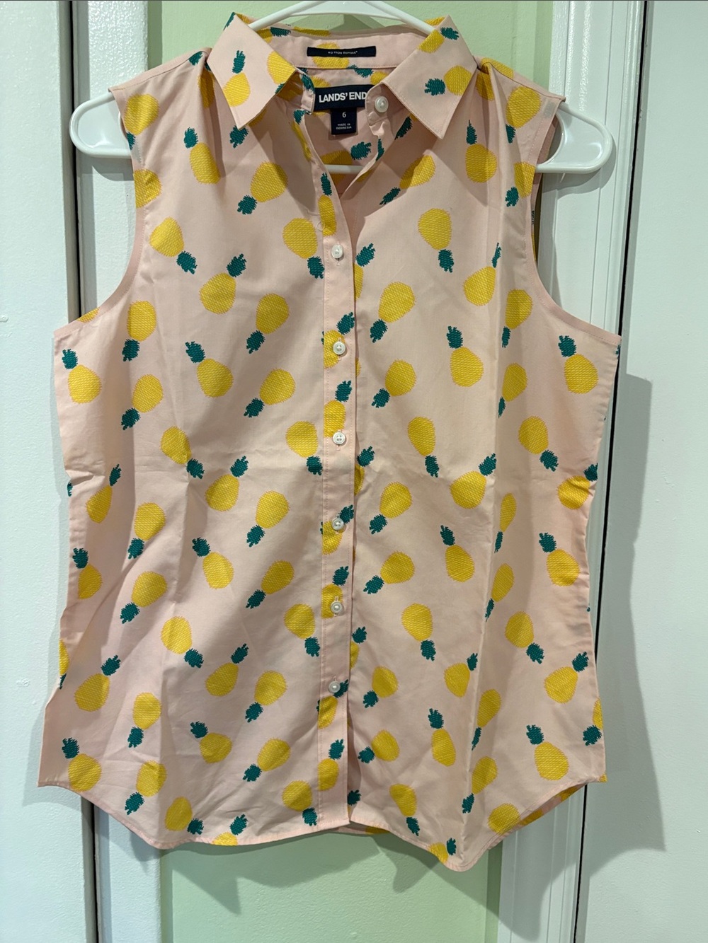 Lands' End Pink Sleeveless Button-Down Shirt with Yellow Pineapple Print